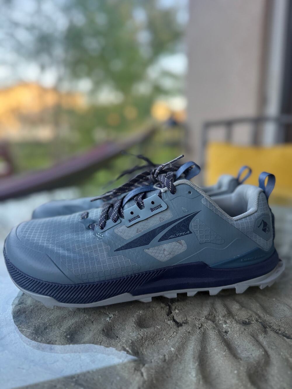 Altra Lone Peak 8 Women’s Trail Running Shoes Blue Size 9.5